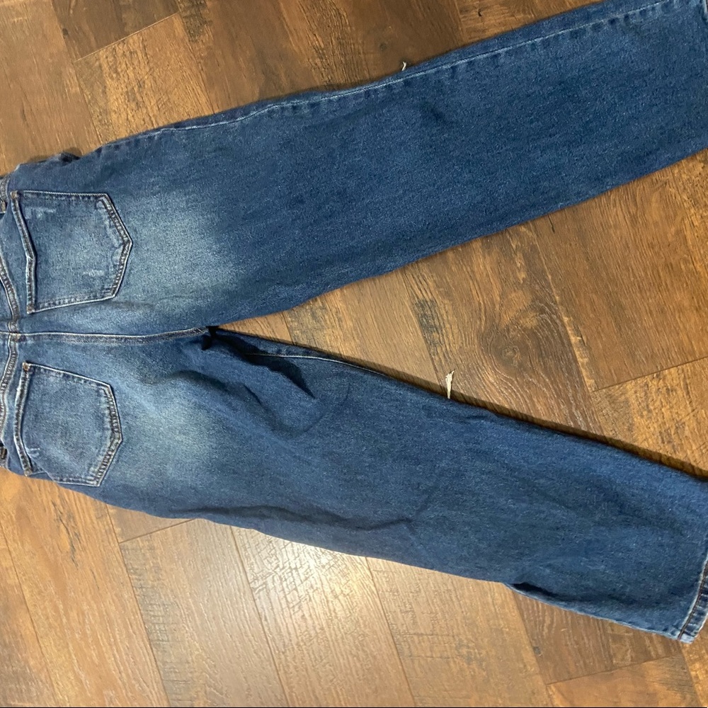 Distressed jeans - Picture 3 of 3